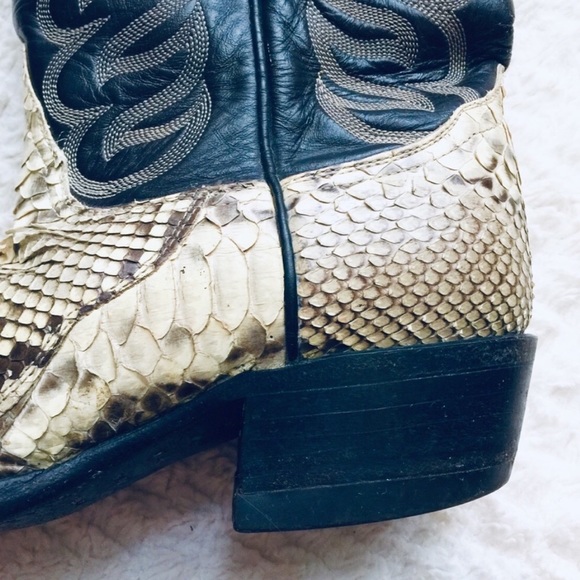 TONY LAMA GOLD LABEL | Real Boa Snake Skin Boots - Picture 5 of 6